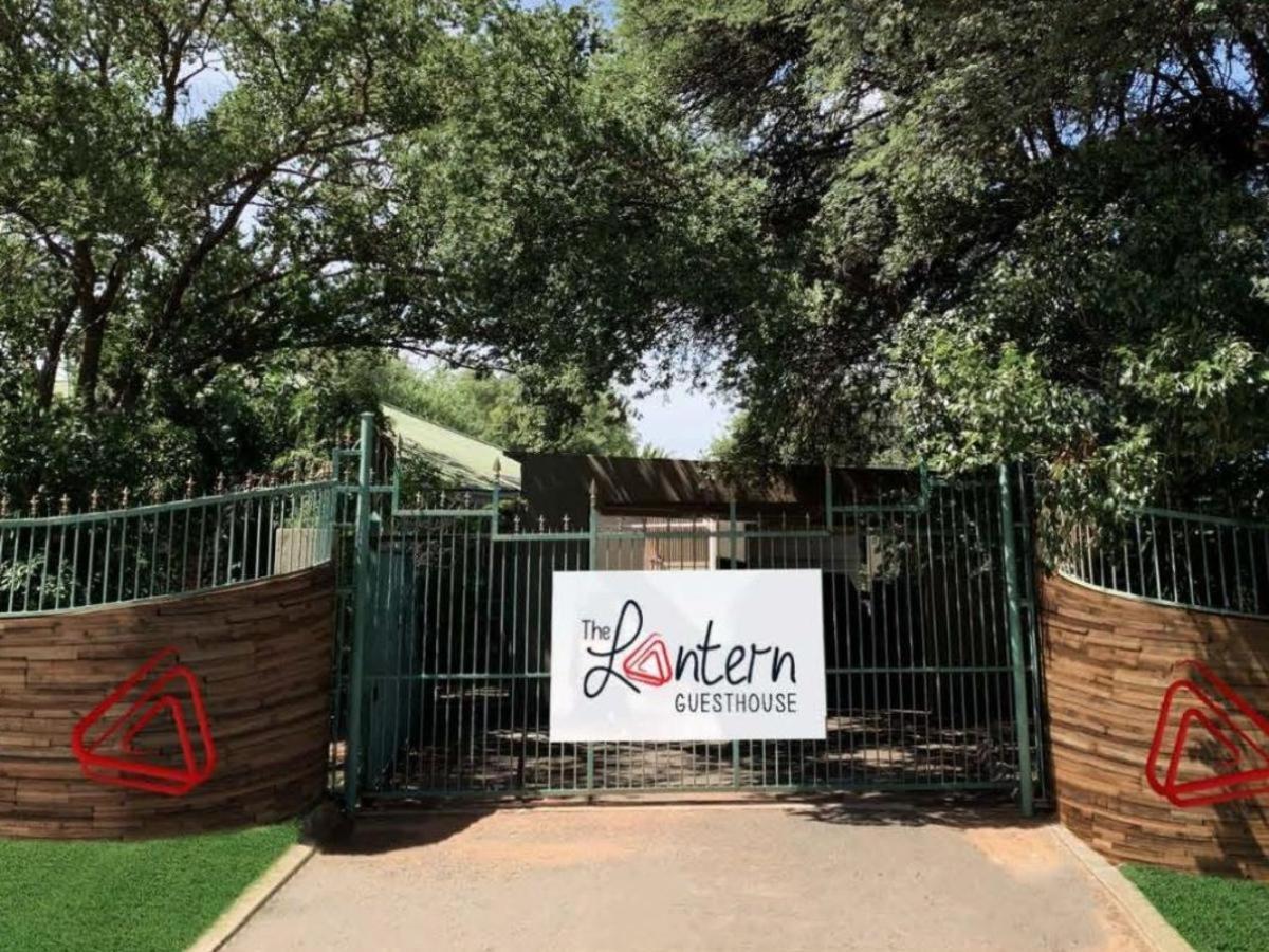 The Lantern Guesthouse Bloemfontein Exteriör bild
